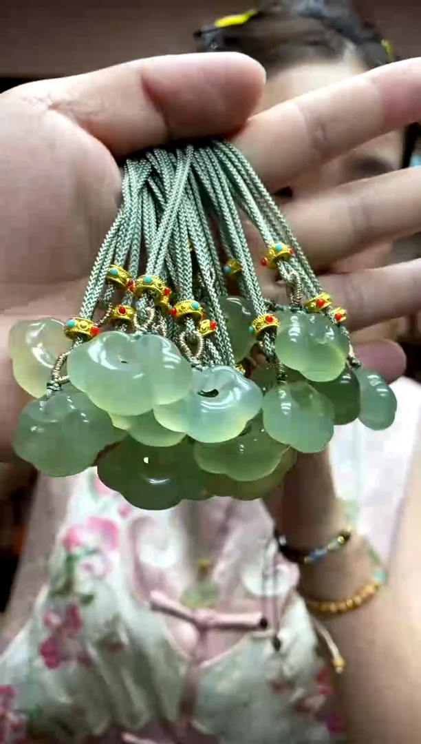 岫玉未镶嵌吊坠多样性发货其中发一