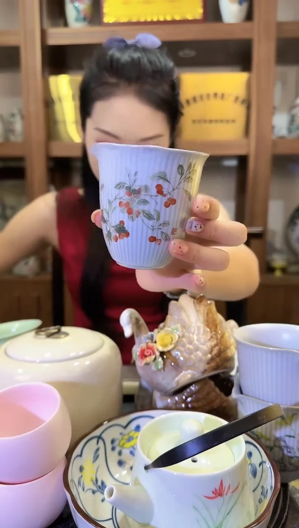 其他B119景德镇制陶瓷公道杯一件