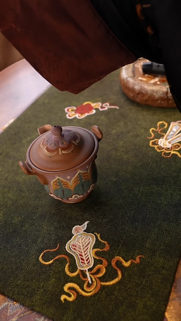 茶壶紫砂紫气东来手抓