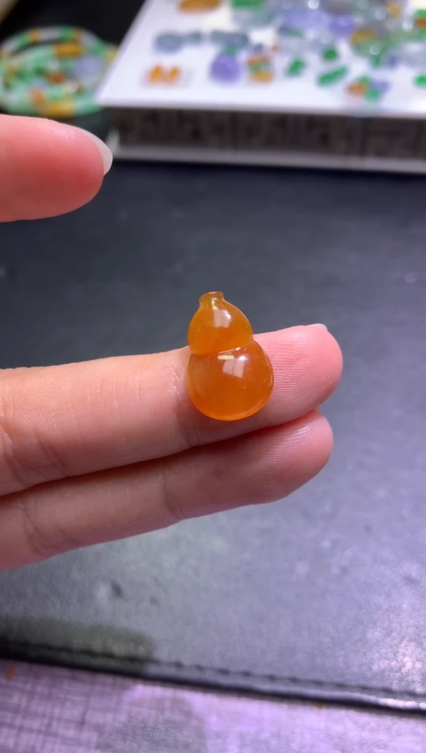 未镶嵌定制翡翠毛货