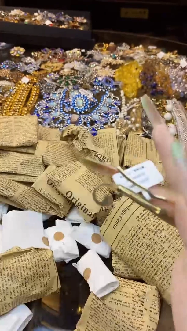 合金琉璃楚楚珠宝中古甄选不退换