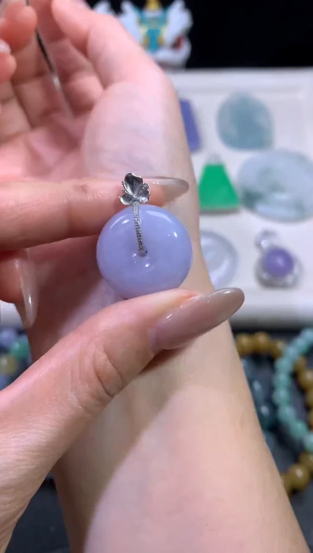 吊坠(不含链)18K金镶嵌翡翠