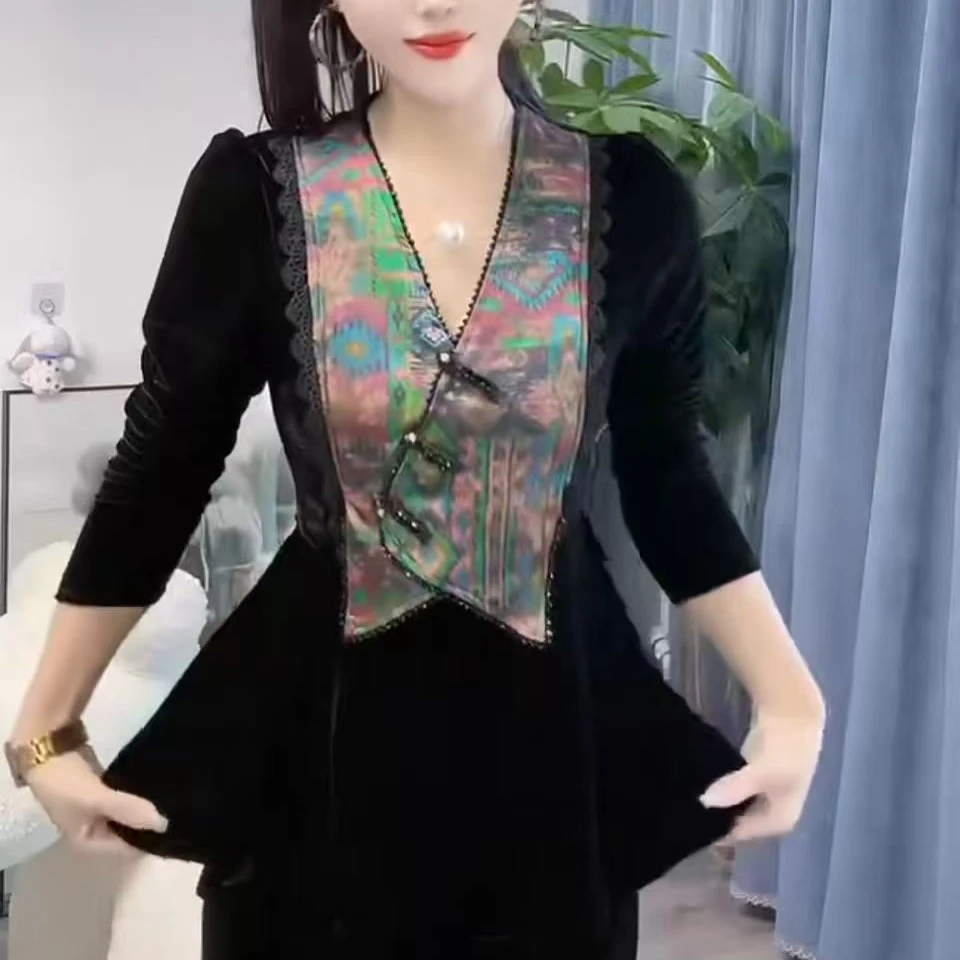 V领拼接丝绒设计感洋气上衣