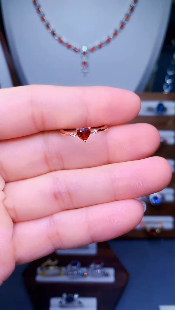 【闪购商品】石榴石戒指银S925镶嵌95-4