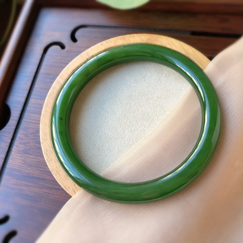 典雅复古精美绿色手镯菠圆条菜绿