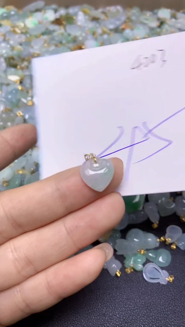 【闪购商品】翡翠挂件18K金镶嵌 天然翡翠A货