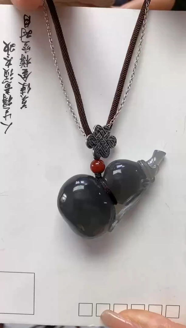 岫玉未镶嵌吊坠·