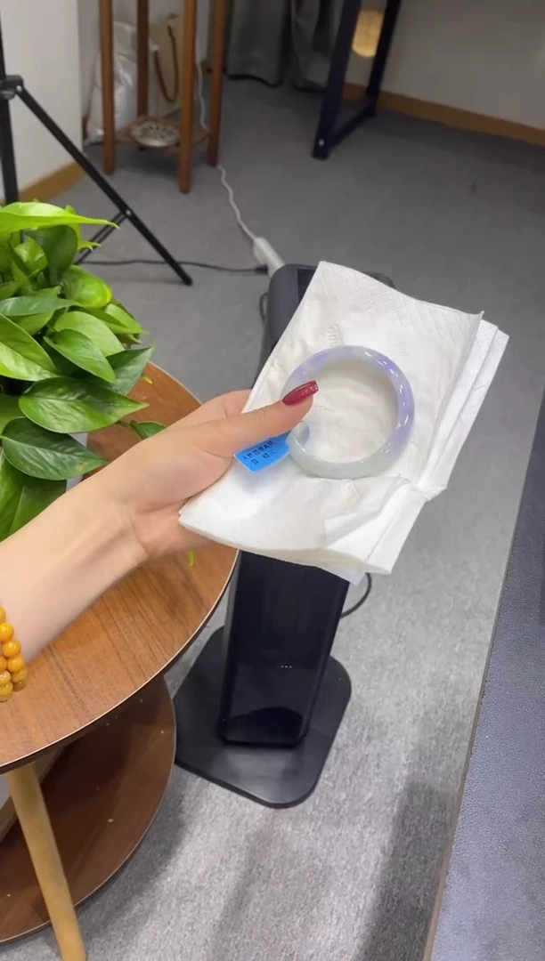 【闪购商品】翡翠手镯未镶嵌多人06250