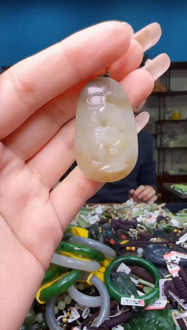 颈饰未镶嵌和田玉1