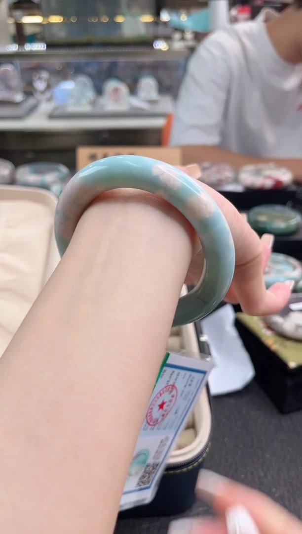 未镶嵌手镯石英质玉尘*丷圈口（赠品镯心）