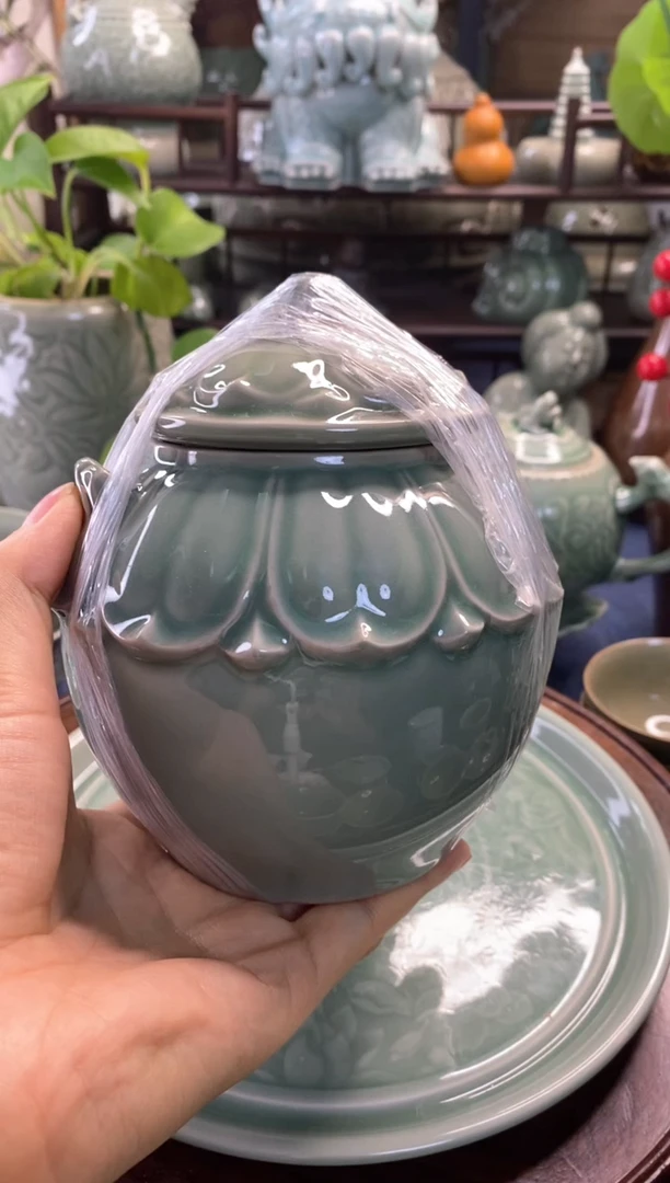 如*月耀州窑 南朝茶叶罐 微瑕处理 【色差矿点】1只