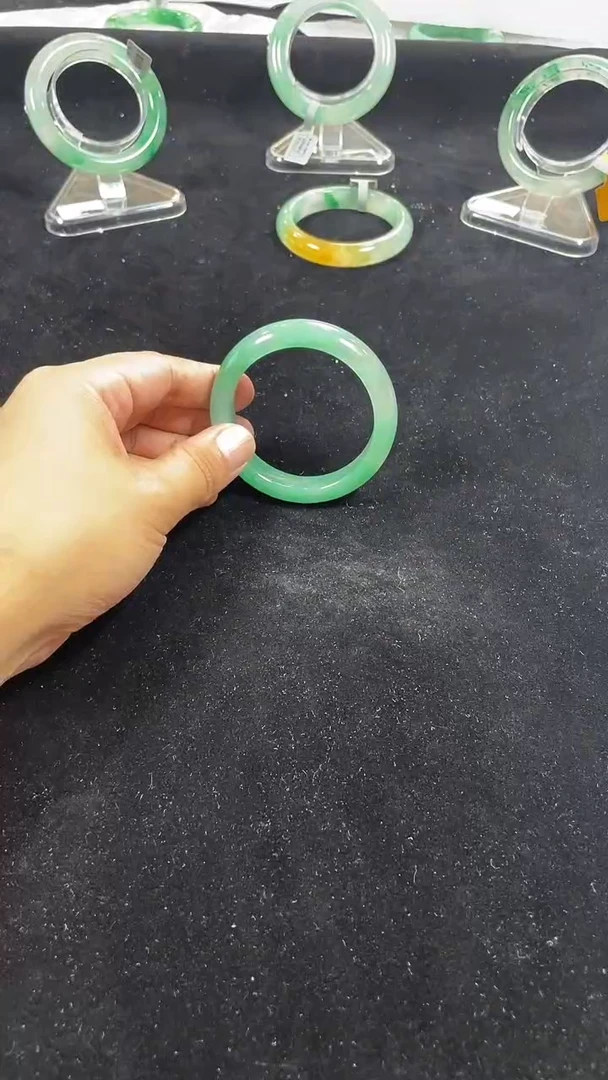 石英质玉手镯未镶嵌手镯21