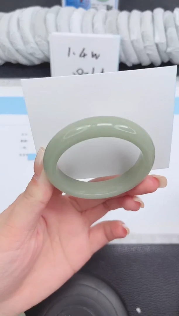 未镶嵌手镯石英质玉248-52.8