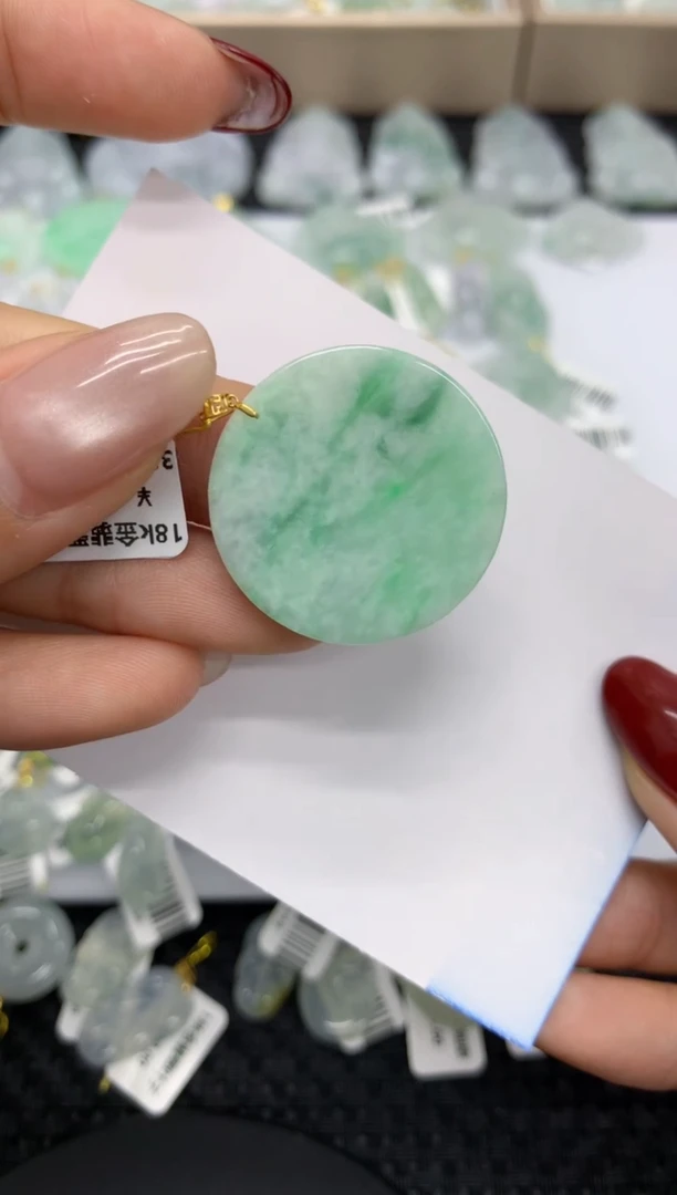 【闪购商品】翡翠颈饰18K金镶嵌11111111111