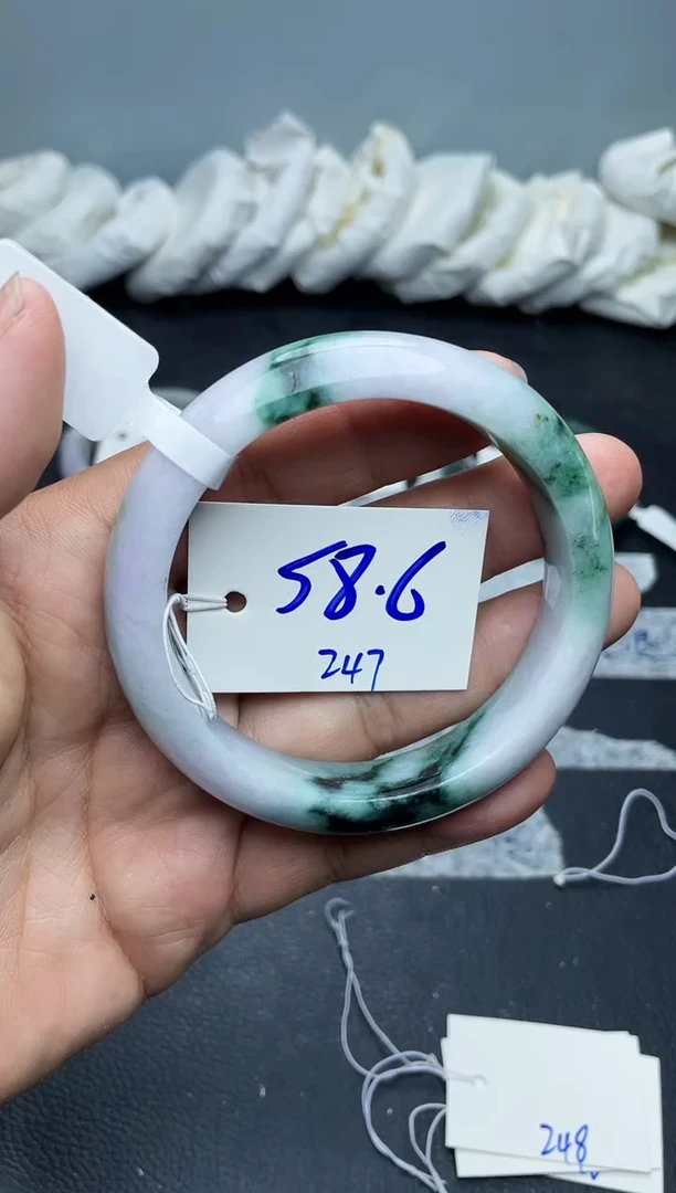 未镶嵌手镯翡翠247
