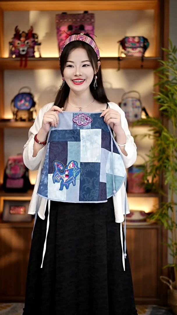 刺绣黔东南苗族刺绣肚兜A9041