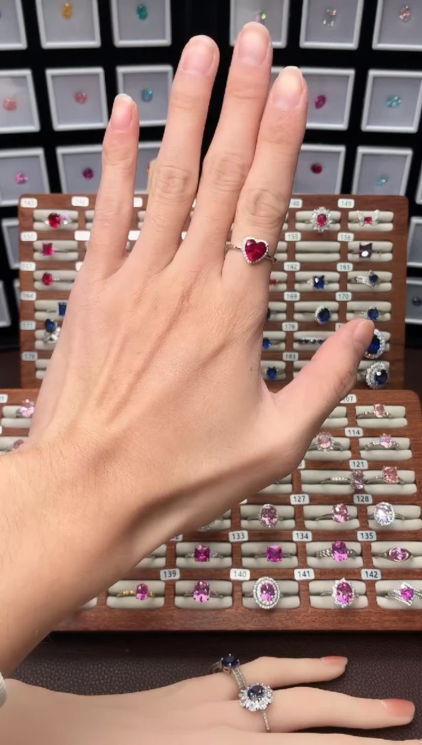 银S925镶嵌戒指红宝石1888