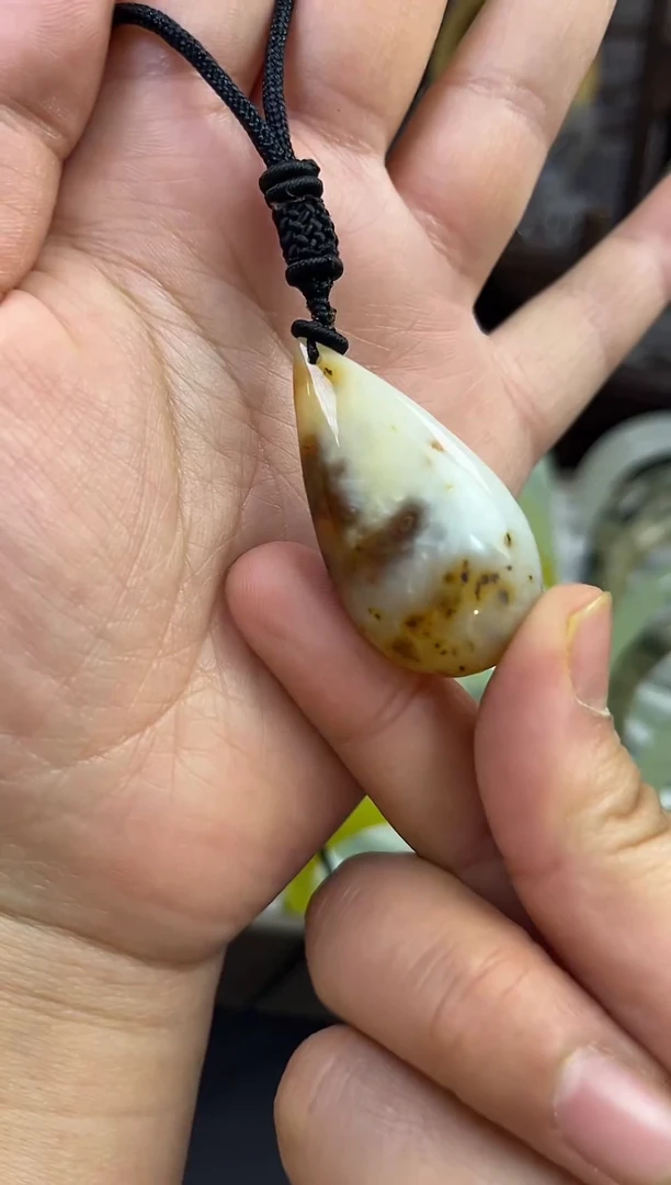 未镶嵌岫玉颈饰岫玉吊坠