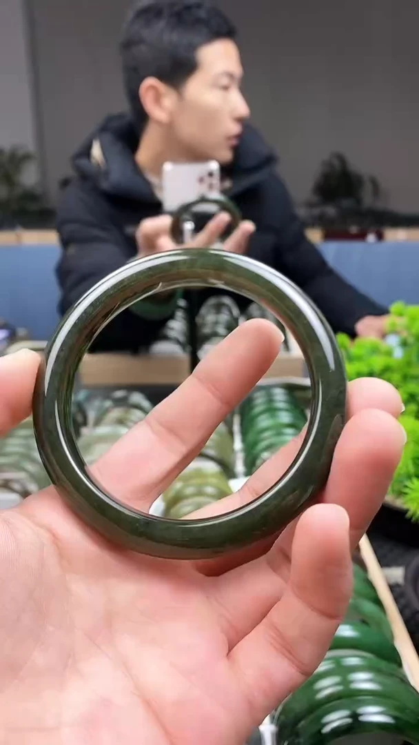 【闪购商品】和田玉手镯未镶嵌64.5