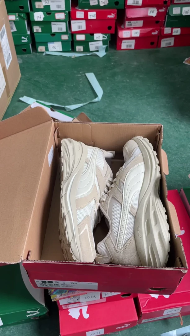 彪马时尚休闲运动运动鞋38M  FF64