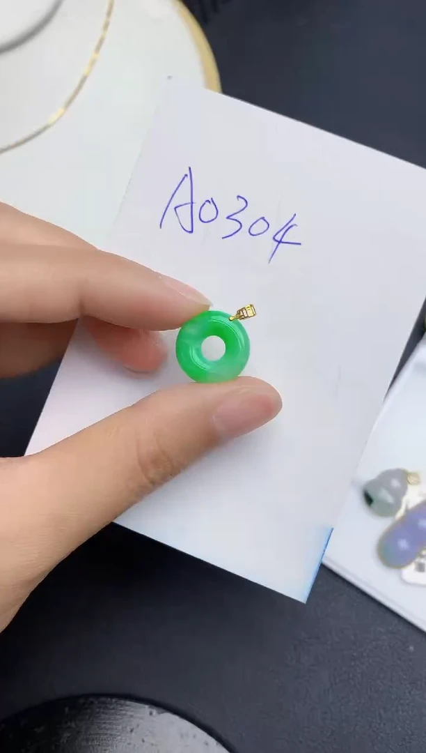 【闪购商品】翡翠颈饰18K金镶嵌000000000