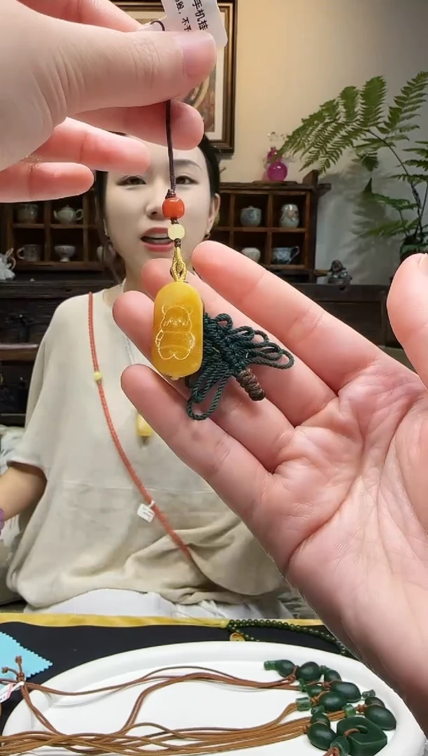 蜜蜡颈饰未镶嵌挂件
