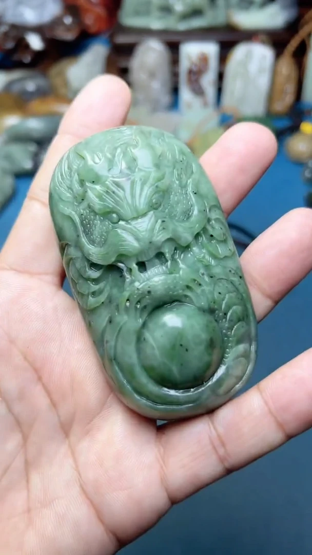 未镶嵌和田玉把件-