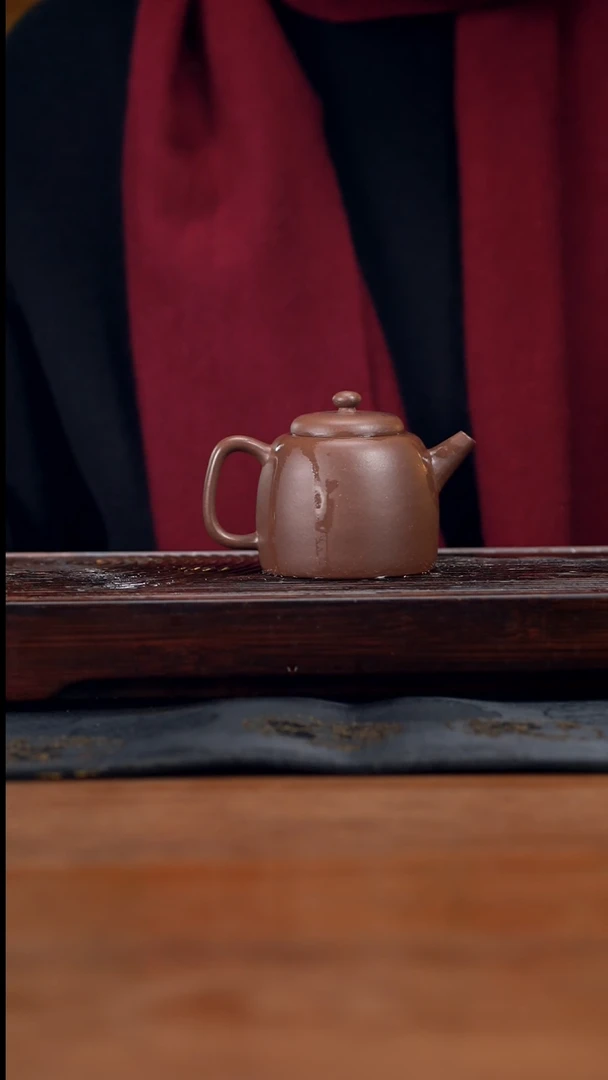 【闪购商品】紫砂茶壶黄龙山原矿紫泥莲子壶72