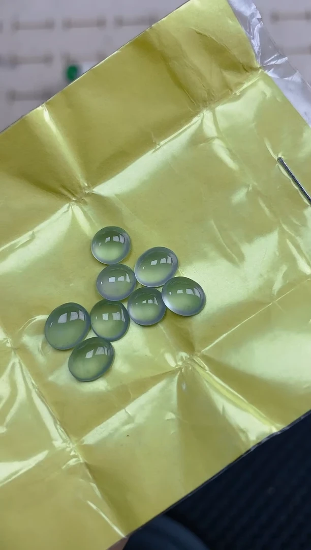 定制翡翠未镶嵌天然翡翠蛋面104