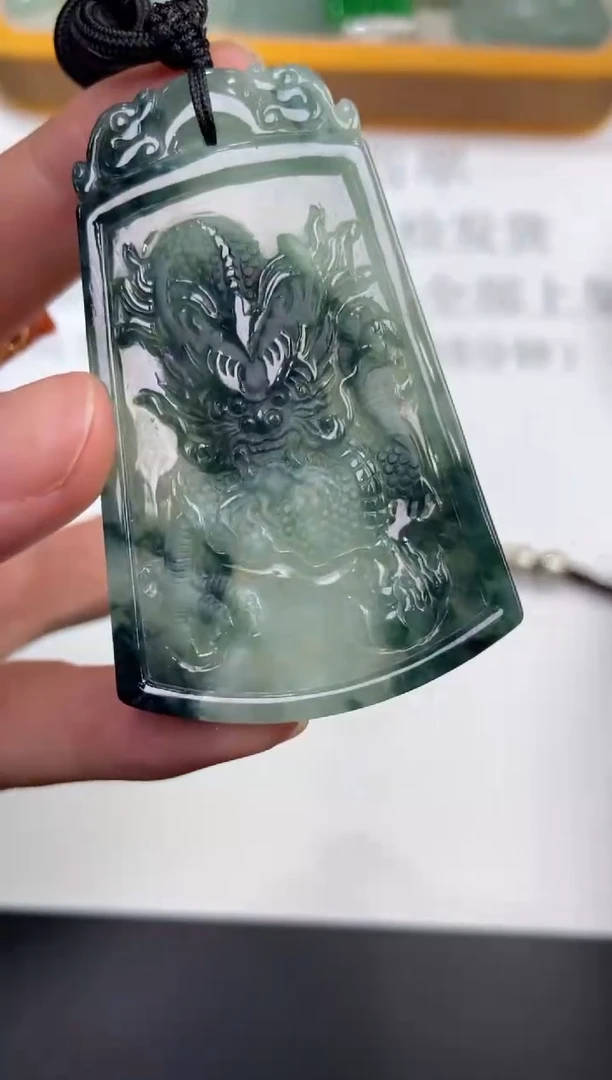 未镶嵌挂件翡翠373921   多人