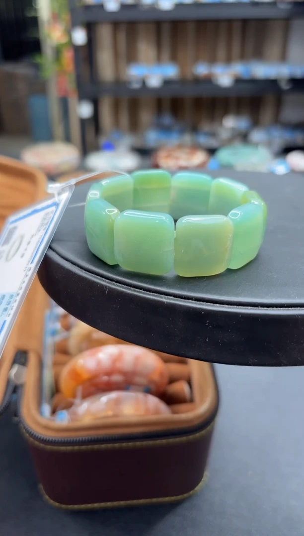 非金属无664微瑕手牌