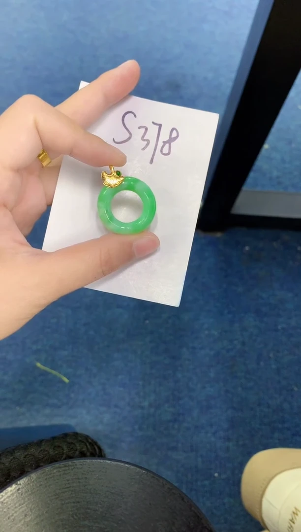 翡翠未镶嵌颈饰000000000