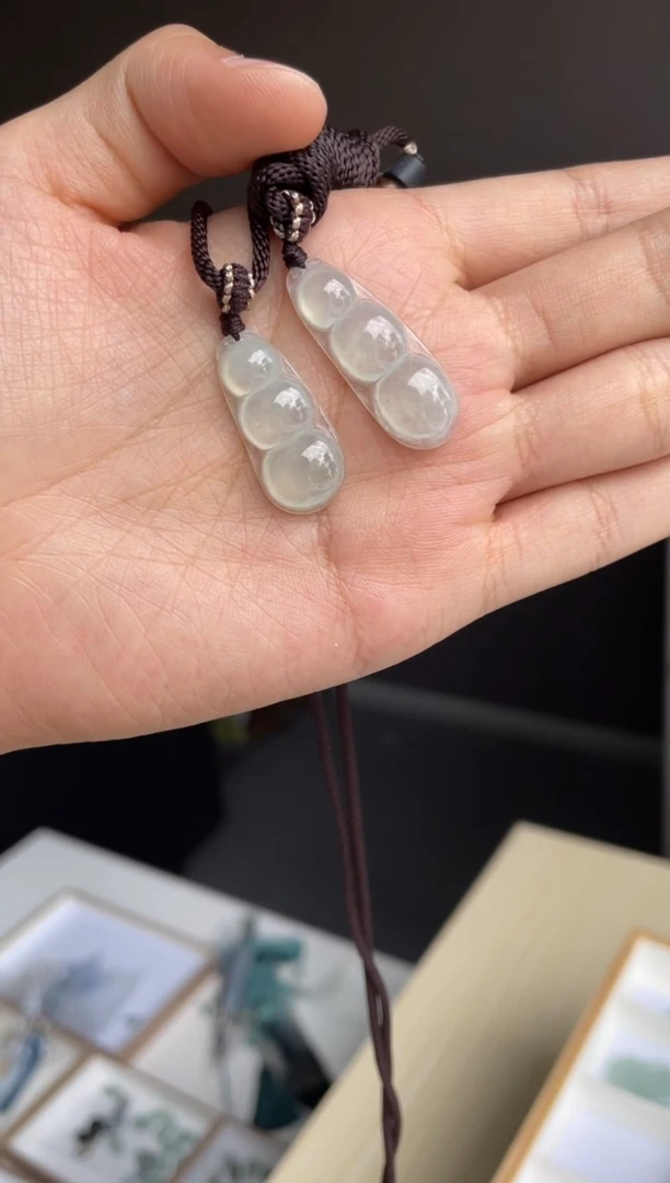 吊坠(不含链)未镶嵌翡翠天然缅甸A货翡翠多样性发其一