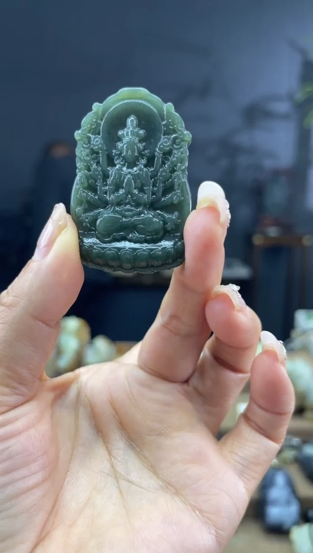 颈饰未镶嵌和田玉1