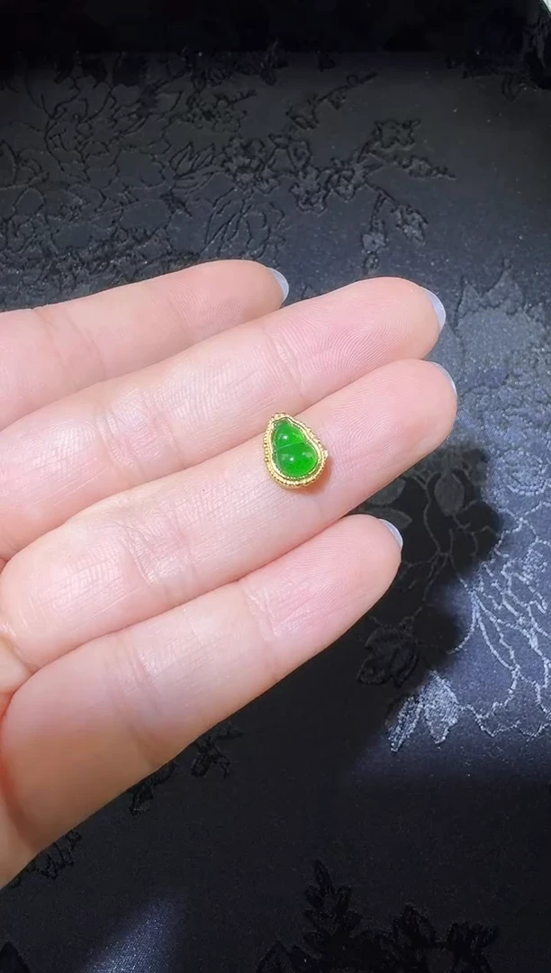 【闪购商品】翡翠吊坠(不含链)银S925镶嵌多宝