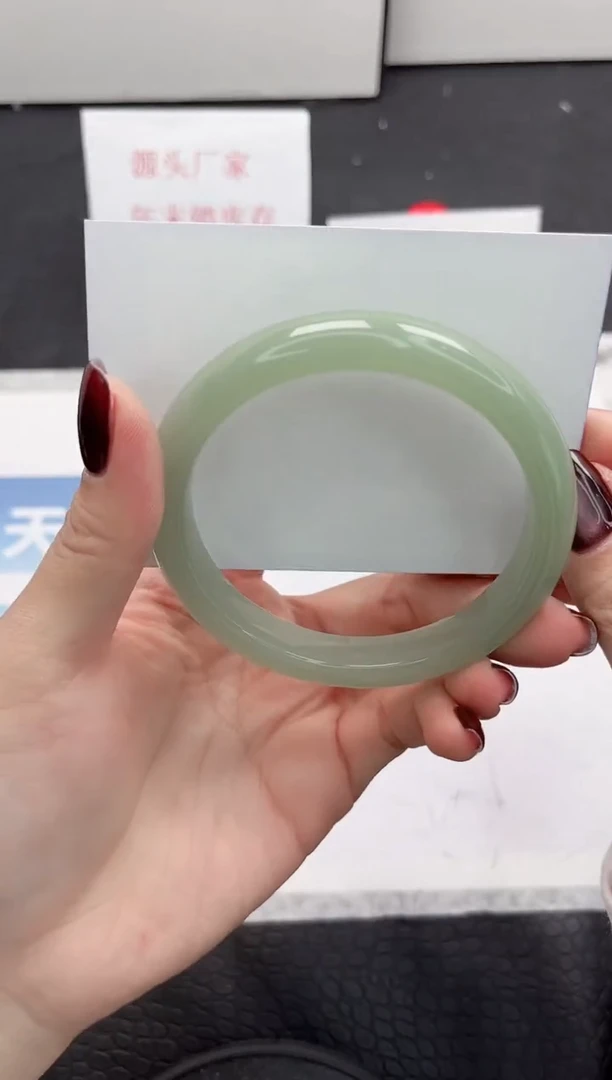 【闪购商品】石英质玉手镯未镶嵌339-60