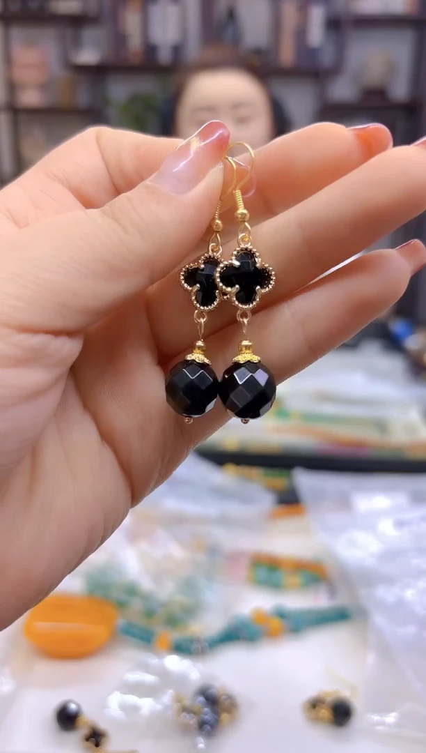 【闪购商品】玛瑙/玉髓耳坠14K金镶嵌E575