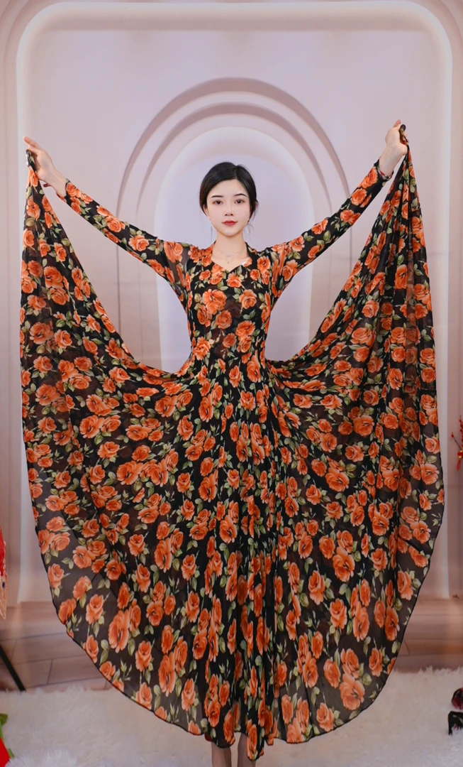 2025新款玫瑰花开连衣裙时尚百搭修身气质高档720优雅轻奢