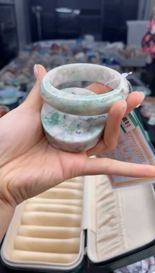 石英质玉手镯未镶嵌60圈口（赠送镯心）S9816