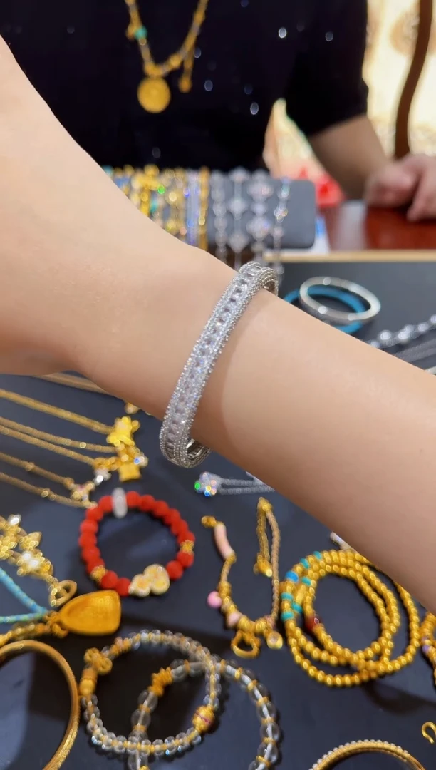 合成立方氧化锆铜合金134（方镯12-17手镯）