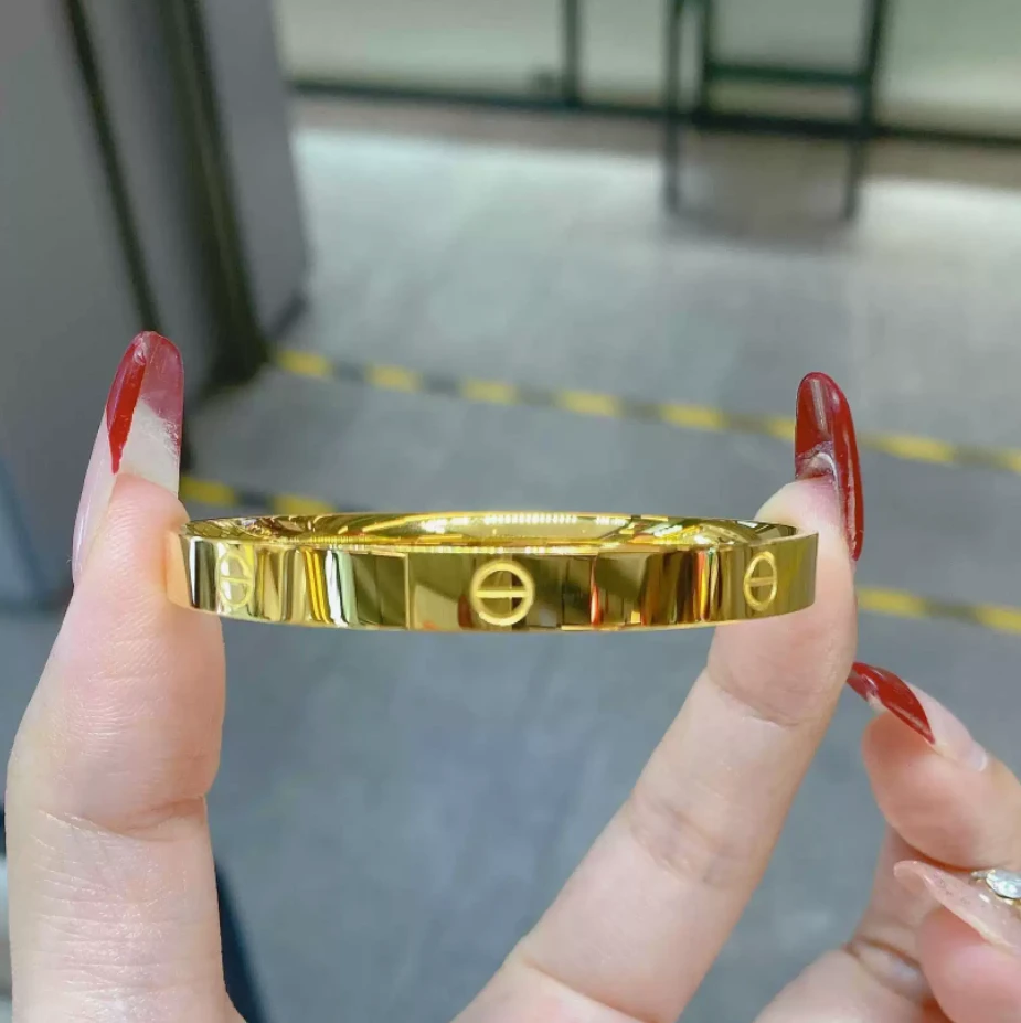 【清货】卡家同款镯+礼盒