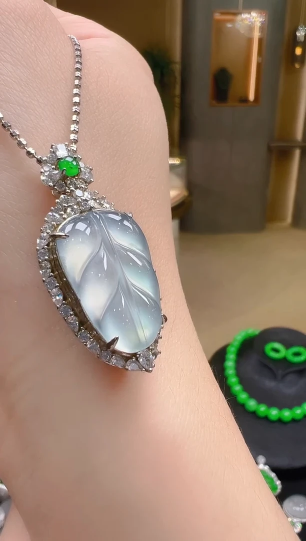 吊坠(不含链)银S925镶嵌翡翠天然A货翡翠多样性发一