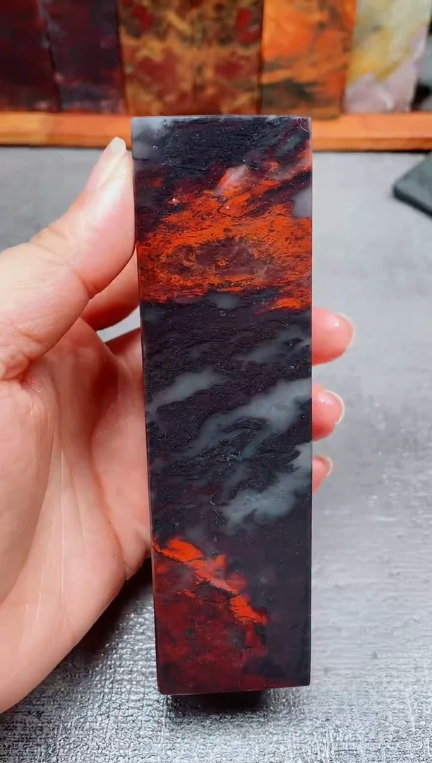 玉桂林鸡血玉素章20 3.8左右