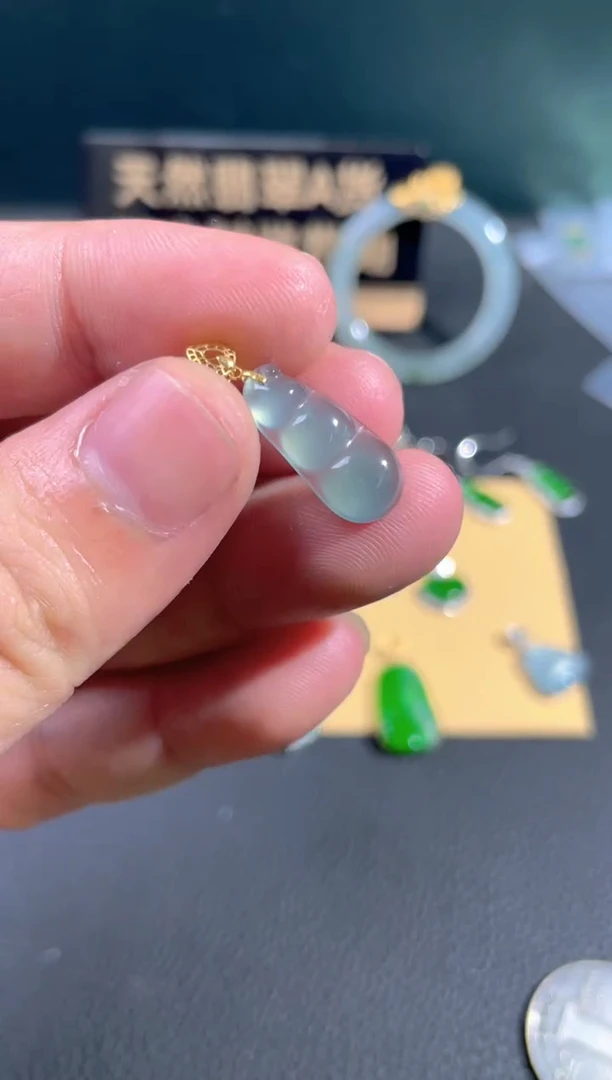 【闪购商品】翡翠颈饰18K金镶嵌翡翠