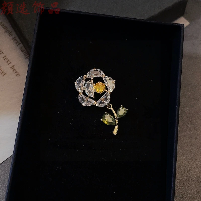 铜合金胸针 2025甜美小清新可爱山茶花胸针衬衫领扣西装配饰领针