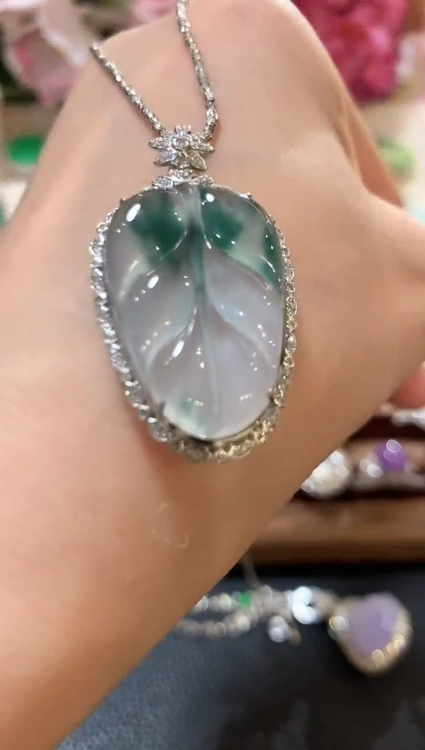 吊坠(不含链)18K金镶嵌翡翠z113