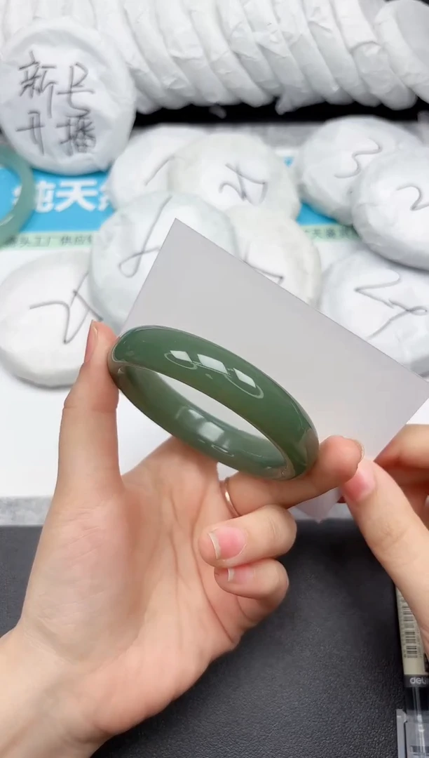 未镶嵌手镯石英质玉160-5253
