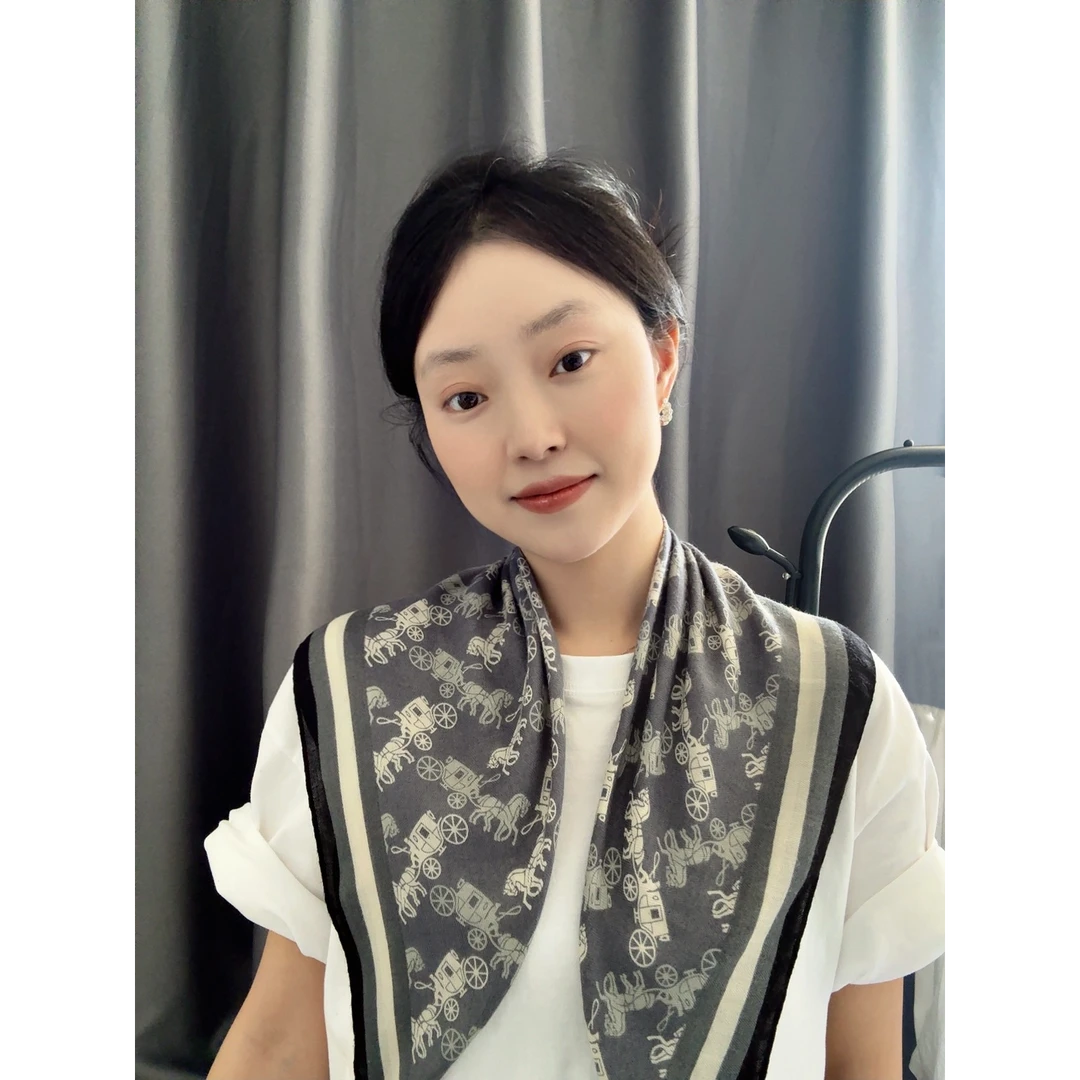 棉柔手感68方巾轻职风女外搭气质优雅网红时尚百搭女士老钱风丝巾
