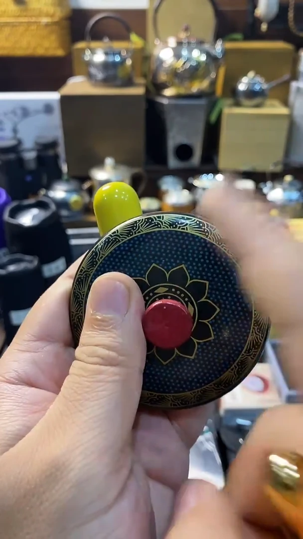 瓷片闪购商品 如图所示