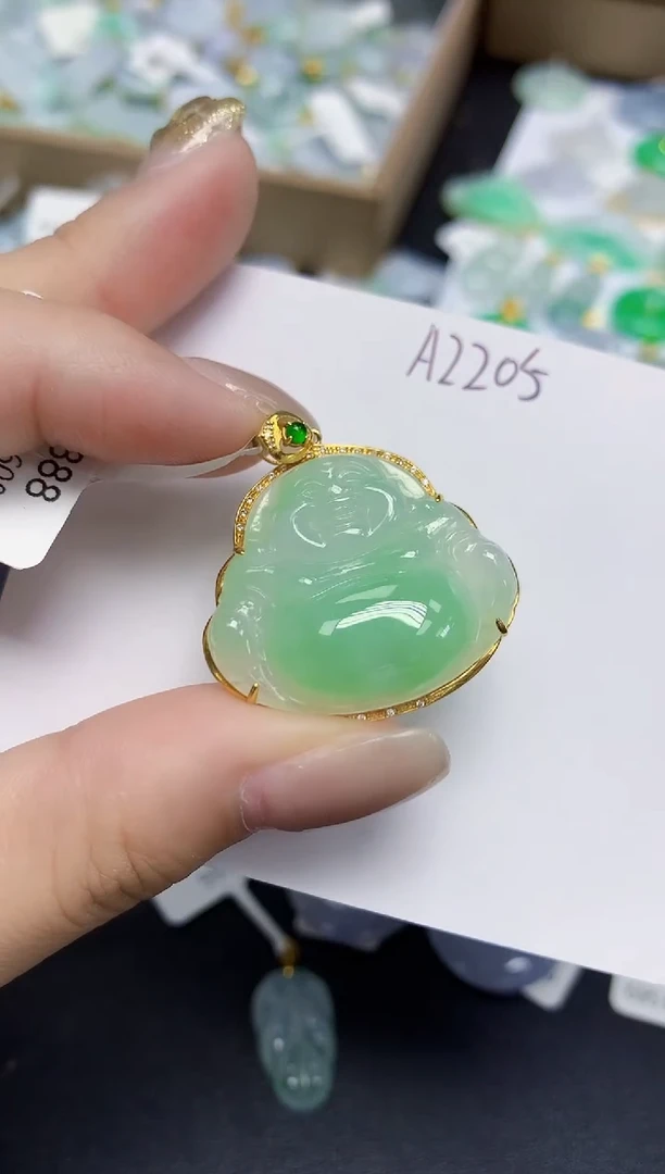 颈饰18K金镶嵌翡翠天然缅甸翡翠A货翡翠百元以上9元证书费自理